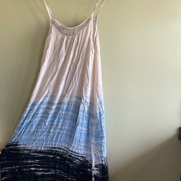 Long pretty sundress - Picture 3 of 3